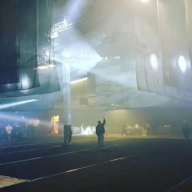 (Photo by @jonbonkvj via Twitter)