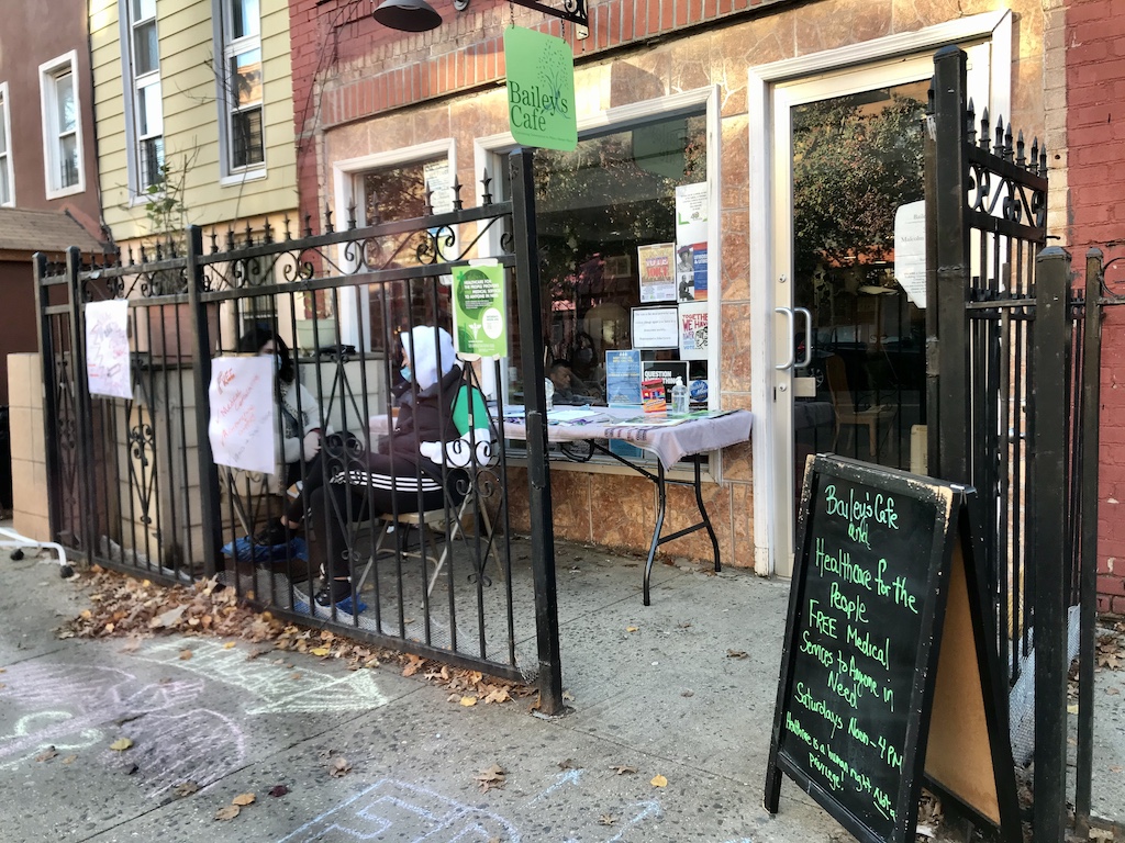 In BedStuy, a Cafe Where Free Health Care Is On the Menu
